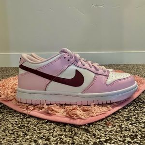 amazing condition, never been worn before.